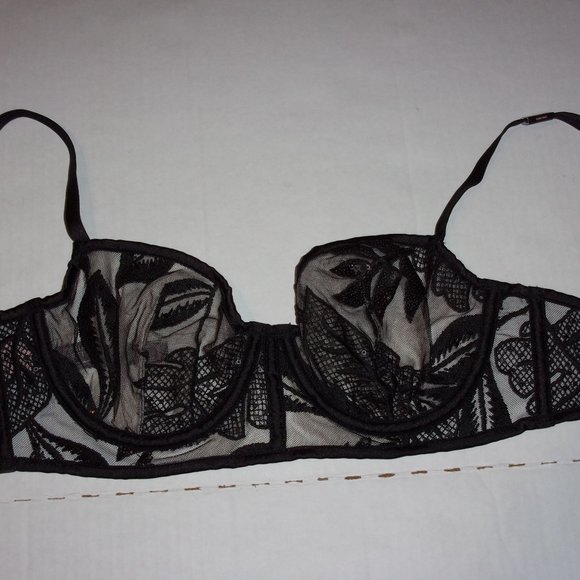 Victoria's Secret Other - Victoria's Secret Very Sexy unlined demi bra